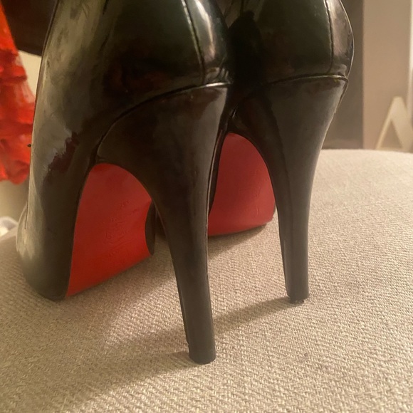 Christian Louboutin red bottoms - Picture 2 of 5
